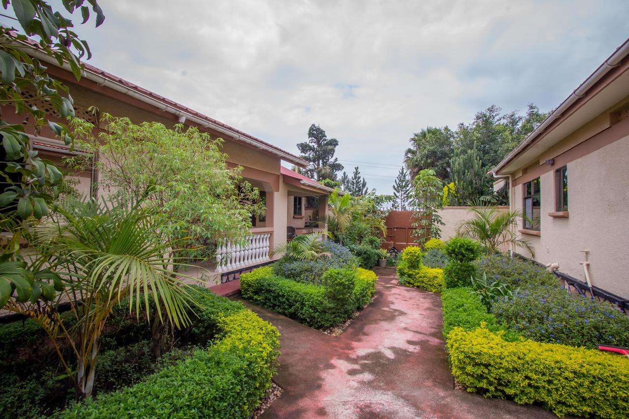 Tuzza Hotel Bushenyi Esterno foto