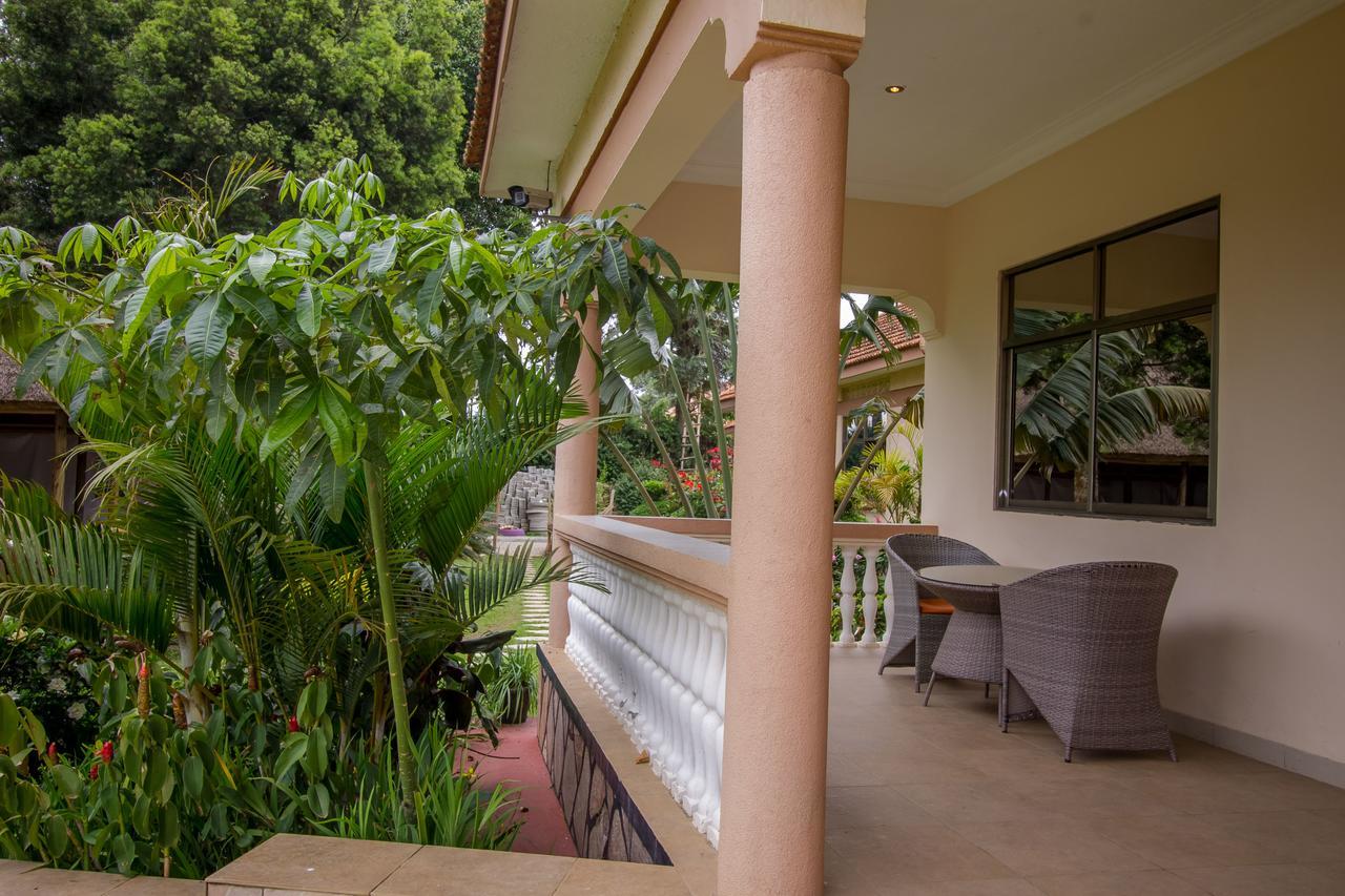 Tuzza Hotel Bushenyi Esterno foto