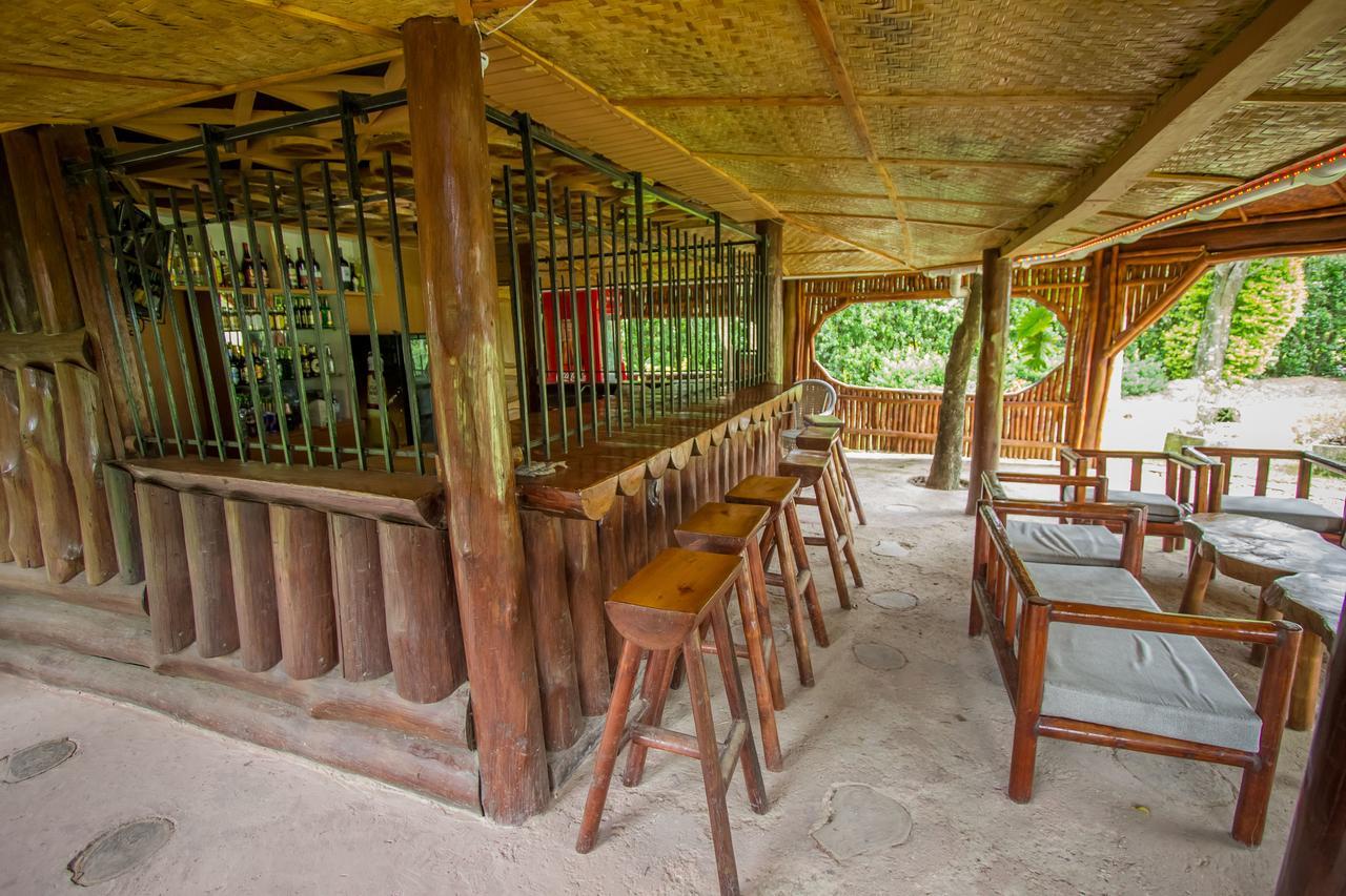 Tuzza Hotel Bushenyi Esterno foto