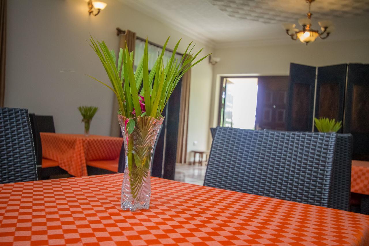 Tuzza Hotel Bushenyi Esterno foto