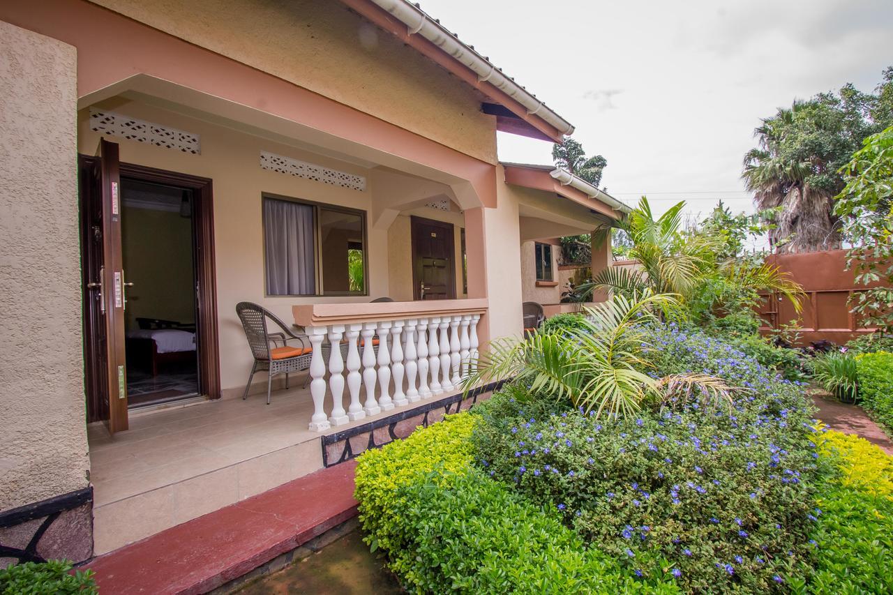 Tuzza Hotel Bushenyi Esterno foto