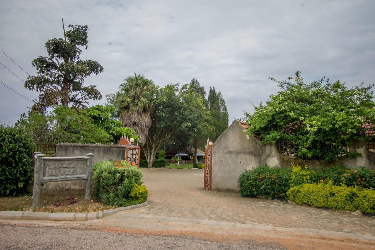 Tuzza Hotel Bushenyi Esterno foto