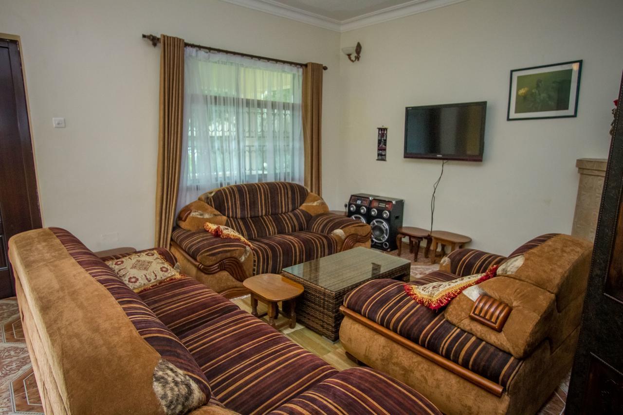 Tuzza Hotel Bushenyi Esterno foto