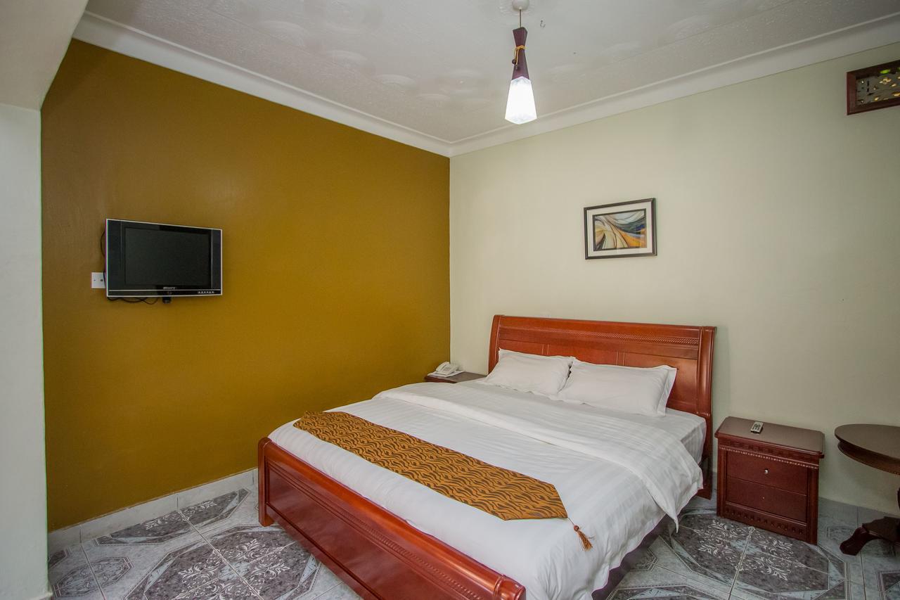 Tuzza Hotel Bushenyi Esterno foto