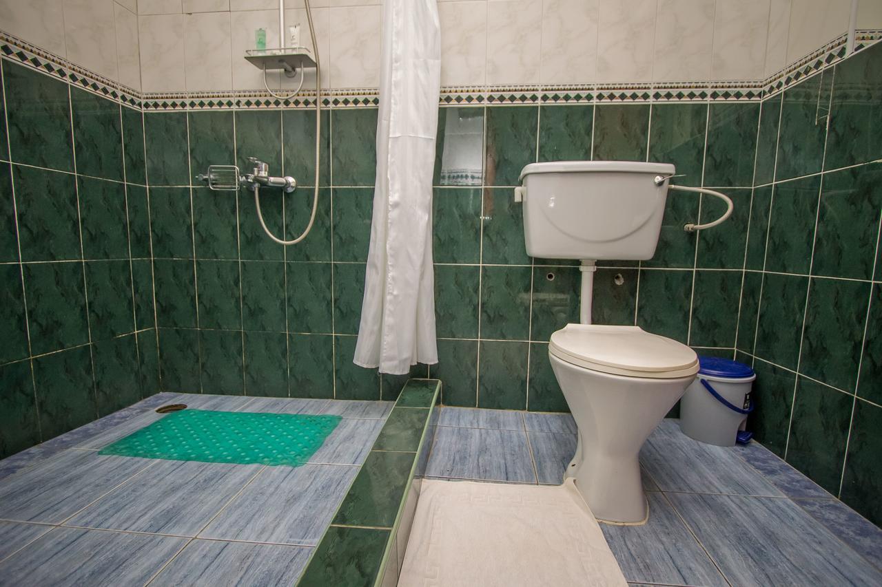 Tuzza Hotel Bushenyi Esterno foto