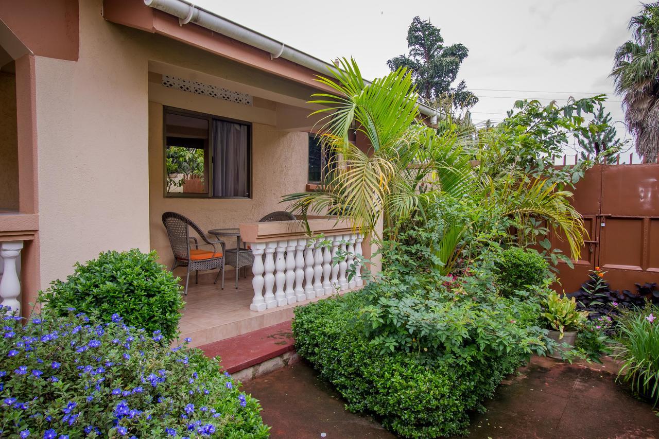 Tuzza Hotel Bushenyi Esterno foto