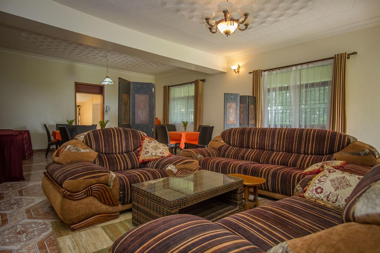 Tuzza Hotel Bushenyi Esterno foto