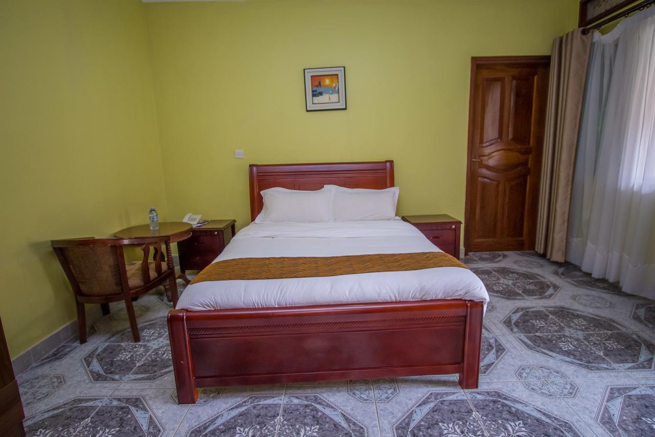 Tuzza Hotel Bushenyi Esterno foto